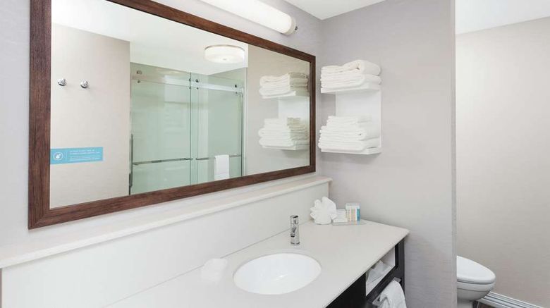 <b>Hampton Inn Kennebunk Kennebunkport Room</b>. Images powered by <a href="https://iceportal.shijigroup.com/" title="IcePortal" target="_blank">IcePortal</a>.