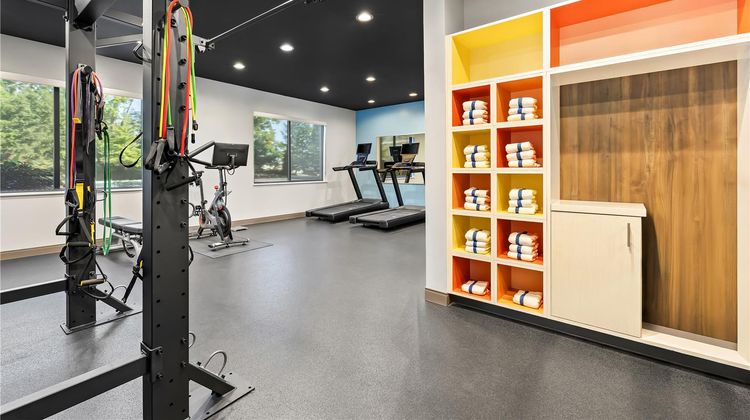 Tru by Hilton McDonough Health