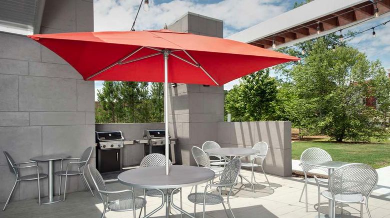 <b>Home2 Suites by Hilton Summerville Exterior</b>. Images powered by <a href="https://iceportal.shijigroup.com/" title="IcePortal" target="_blank">IcePortal</a>.
