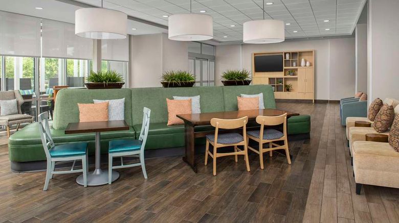 <b>Home2 Suites by Hilton Summerville Lobby</b>. Images powered by <a href="https://iceportal.shijigroup.com/" title="IcePortal" target="_blank">IcePortal</a>.