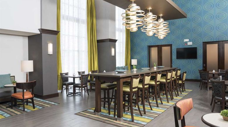 <b>Hampton Inn Westfield Restaurant</b>. Images powered by <a href="https://iceportal.shijigroup.com/" title="IcePortal" target="_blank">IcePortal</a>.