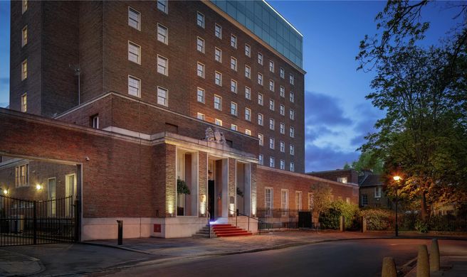 DoubleTree by Hilton London Greenwich Exterior