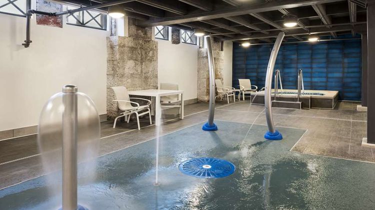 Homewood Suites by Hilton Milwaukee Pool