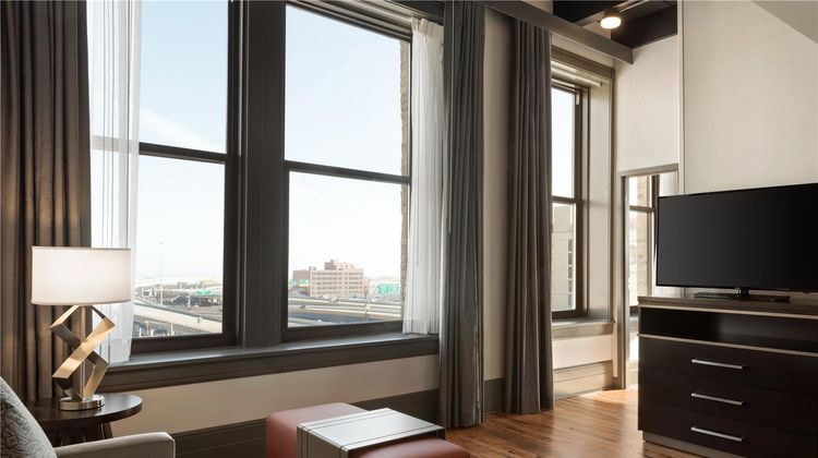 Homewood Suites by Hilton Milwaukee Room