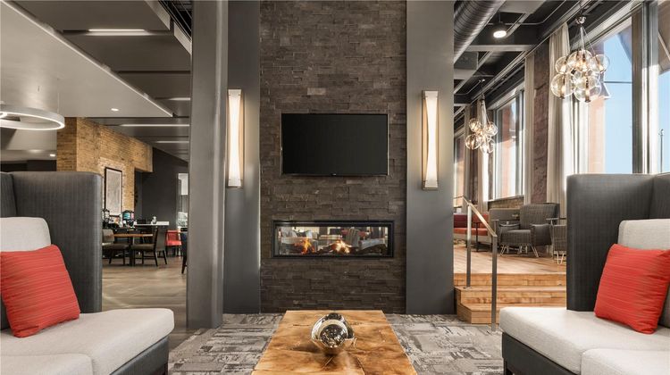 Homewood Suites by Hilton Milwaukee Lobby