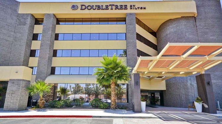 Doubletree by Hilton Phoenix North Exterior
