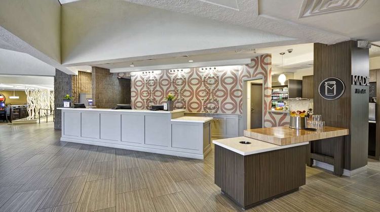 Doubletree by Hilton Phoenix North Lobby