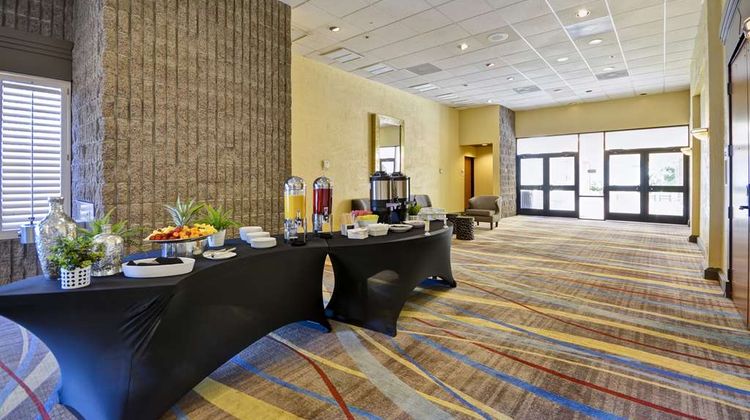 Doubletree by Hilton Phoenix North Lobby