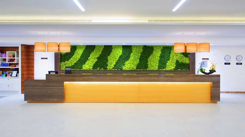 <b>Hilton Garden Inn Ras Al Khaimah Lobby</b>. Images powered by <a href="https://iceportal.shijigroup.com/" title="IcePortal" target="_blank">IcePortal</a>.