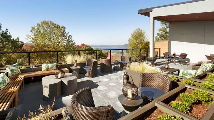 Hampton Inn & Suites Seattle/Renton Exterior