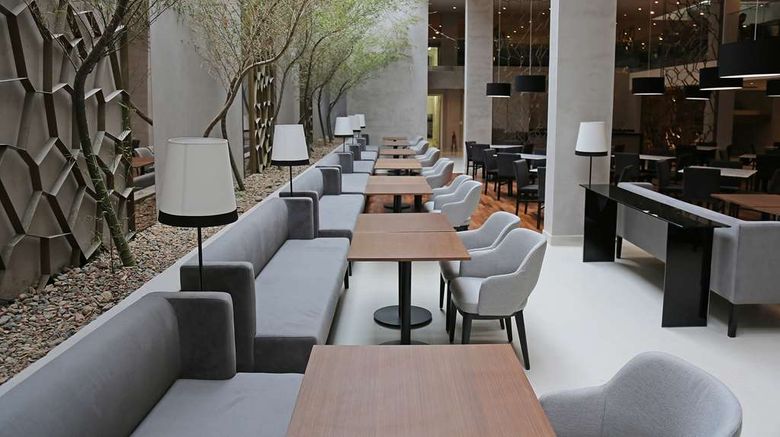 <b>NH Collection Curitiba Restaurant</b>. Images powered by <a href="https://iceportal.shijigroup.com/" title="IcePortal" target="_blank">IcePortal</a>.