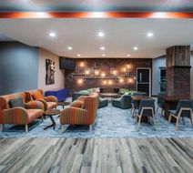 La Quinta Inn & Suites Owasso Lobby