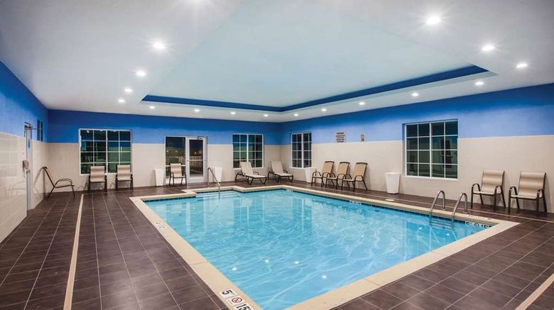 <b>La Quinta Inn & Suites Owasso Pool</b>. Images powered by <a href="https://iceportal.shijigroup.com/" title="IcePortal" target="_blank">IcePortal</a>.