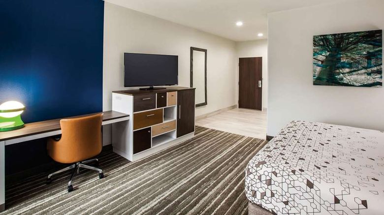 <b>La Quinta Inn & Suites Owasso Room</b>. Images powered by <a href="https://iceportal.shijigroup.com/" title="IcePortal" target="_blank">IcePortal</a>.
