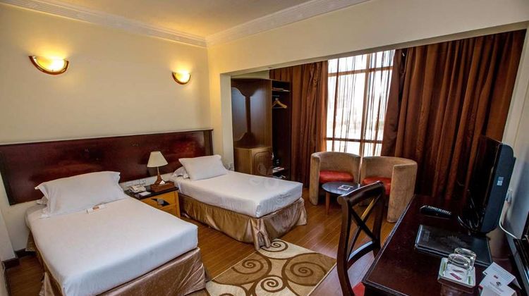 Al Jawhara Metro Hotel Room