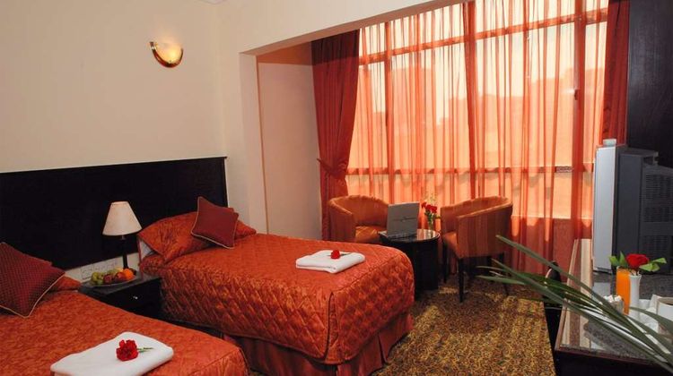 Al Jawhara Metro Hotel Room