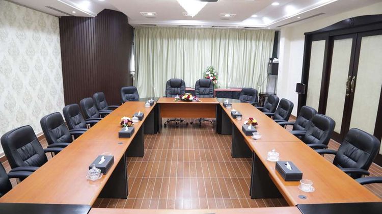 Al Jawhara Metro Hotel Meeting