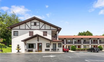 SureStay Hotel Helen Downtown
