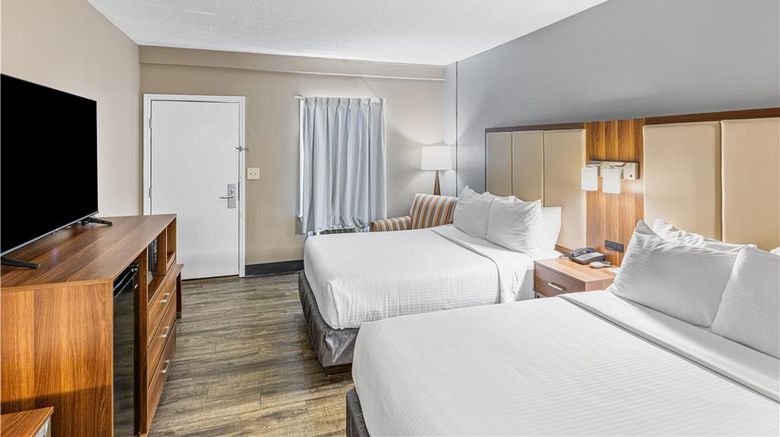 <b>SureStay Hotel Helen Downtown Room</b>. Images powered by <a href="https://iceportal.shijigroup.com/" title="IcePortal" target="_blank">IcePortal</a>.