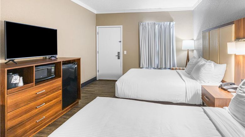 <b>SureStay Hotel Helen Downtown Room</b>. Images powered by <a href="https://iceportal.shijigroup.com/" title="IcePortal" target="_blank">IcePortal</a>.