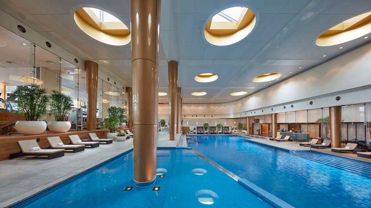 Crown Towers Melbourne Pool