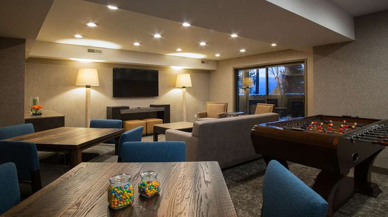 <b>Hotel Azure Recreation</b>. Images powered by <a href="https://iceportal.shijigroup.com/" title="IcePortal" target="_blank">IcePortal</a>.