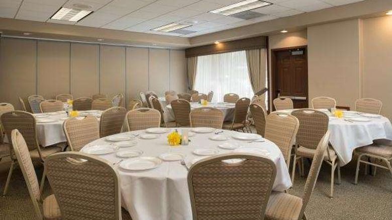 <b>Hotel Azure Meeting</b>. Images powered by <a href="https://iceportal.shijigroup.com/" title="IcePortal" target="_blank">IcePortal</a>.
