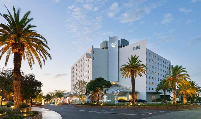 Crown Promenade Perth Exterior