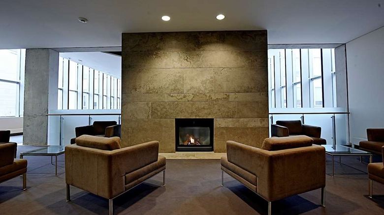 <b>Executive Learning Centre at Schulich Lobby</b>. Images powered by <a href="https://iceportal.shijigroup.com/" title="IcePortal" target="_blank">IcePortal</a>.