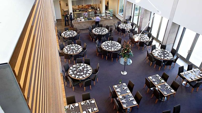 <b>Executive Learning Centre at Schulich Restaurant</b>. Images powered by <a href="https://iceportal.shijigroup.com/" title="IcePortal" target="_blank">IcePortal</a>.