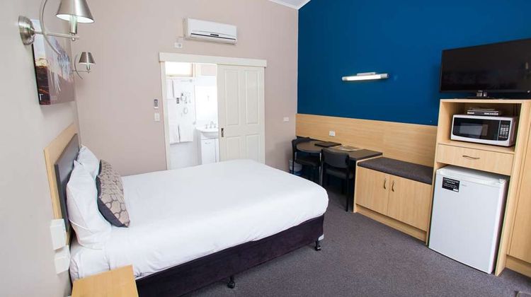 Downs Motel Suite