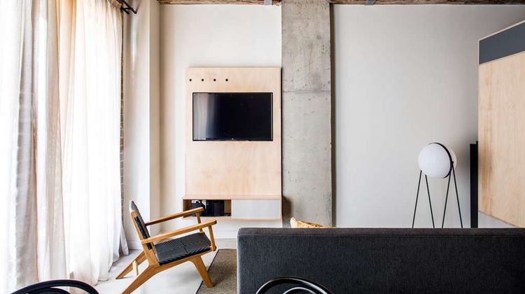 Veriu Broadway Suite
