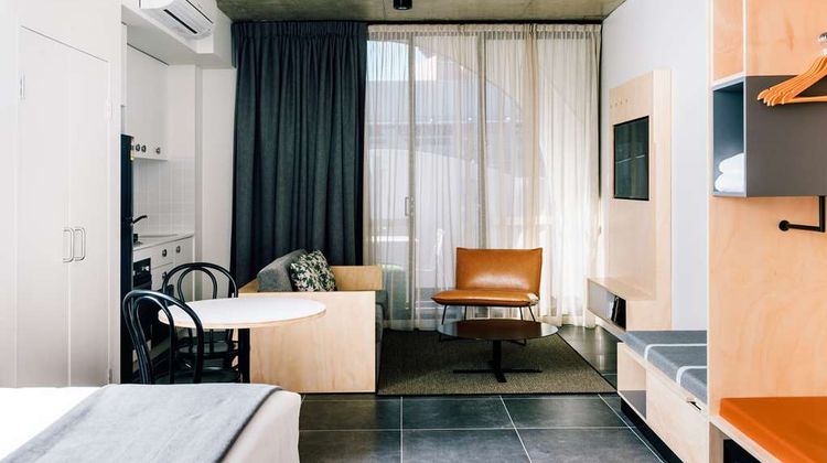 Veriu Broadway Suite