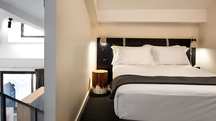 Veriu Broadway Suite