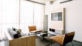 <b>Veriu Broadway Suite</b>. Images powered by <a href="https://iceportal.shijigroup.com/" title="IcePortal" target="_blank">IcePortal</a>.