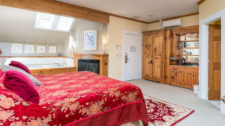<b>Highland Lake Inn & Resort Suite</b>. Images powered by <a href="https://iceportal.shijigroup.com/" title="IcePortal" target="_blank">IcePortal</a>.