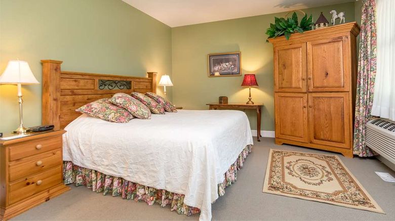 <b>Highland Lake Inn & Resort Room</b>. Images powered by <a href="https://iceportal.shijigroup.com/" title="IcePortal" target="_blank">IcePortal</a>.