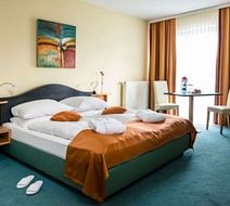 HPlus  Hotel Erfurt Room