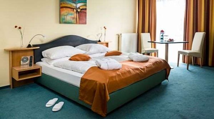 HPlus  Hotel Erfurt Room