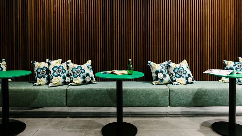 <b>Veriu Randwick Lobby</b>. Images powered by <a href="https://iceportal.shijigroup.com/" title="IcePortal" target="_blank">IcePortal</a>.