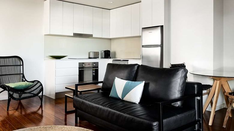 <b>Veriu Randwick Suite</b>. Images powered by <a href="https://iceportal.shijigroup.com/" title="IcePortal" target="_blank">IcePortal</a>.