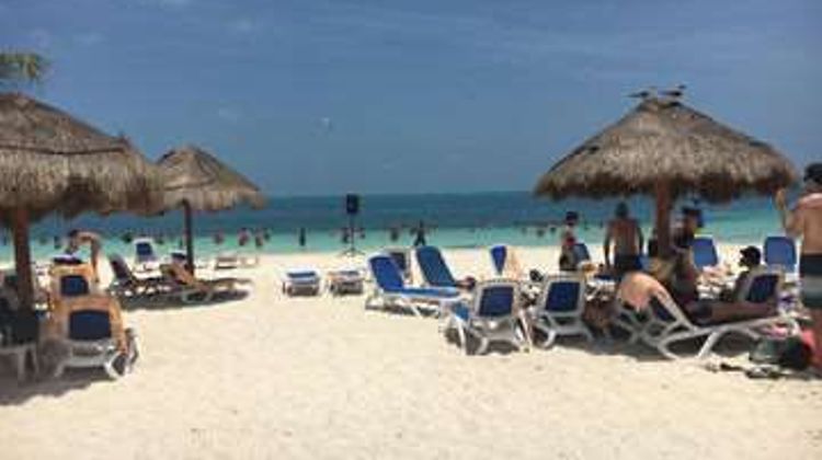 Hotel Riu Caribe Beach