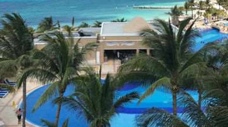 Hotel Riu Caribe Exterior