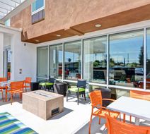 Home2 Suites by Hilton Azusa Exterior
