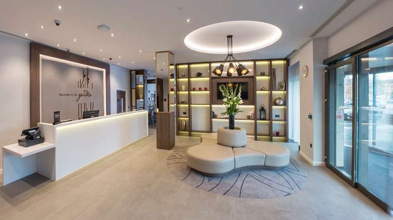 <b>Hilton Garden Inn Manchester Emirates Lobby</b>. Images powered by <a href="https://iceportal.shijigroup.com/" title="IcePortal" target="_blank">IcePortal</a>.