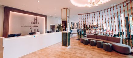 Hilton Garden Inn Manchester Emirates Lobby