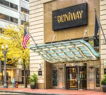 The Duniway Portland, A Hilton Hotel Exterior