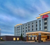 Hampton Inn & Suites Syracuse North Arpt Exterior