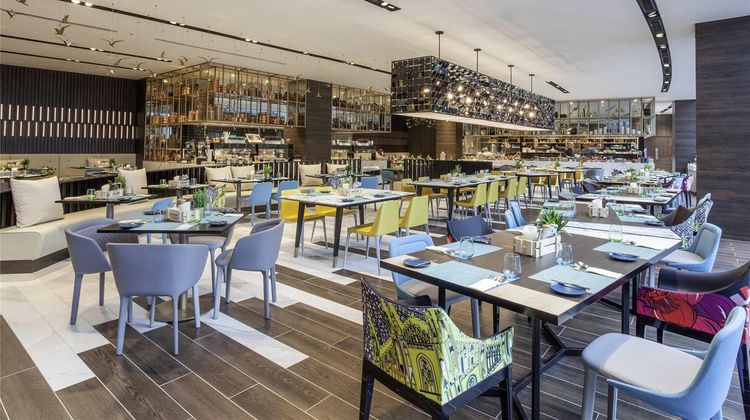 Novotel Singapore on Stevens Restaurant