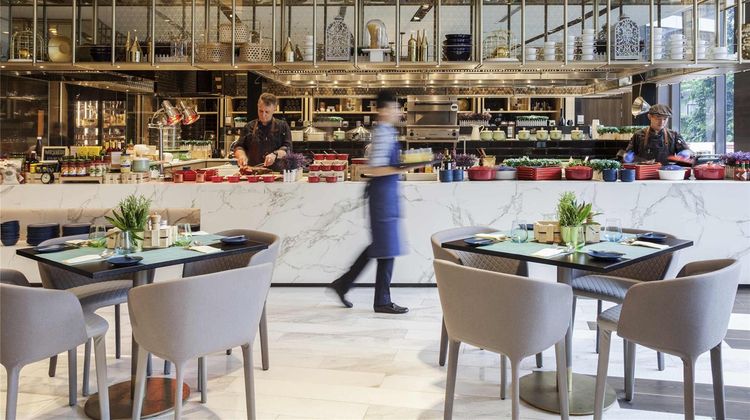 Novotel Singapore on Stevens Restaurant